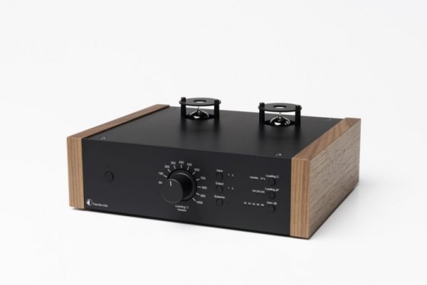 Tube Box DS2 Röhren Phono-Vorverstärker von Pro-Ject schwarz Wangen Walnuss