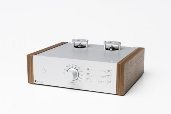 Tube Box DS2 Röhren Phono-Vorverstärker von Pro-Ject silber Wangen Walnuss