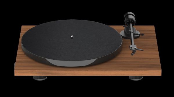 Pro-Ject E1 BT Einsteiger-Plattenspieler mit Bluetooth-Transmitter Nussbaum